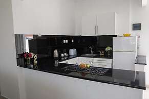 Jessica's Studios & Apartments