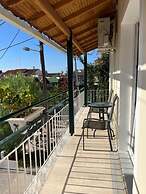 Jessica's Studios & Apartments