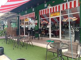 Central Perk Hotel