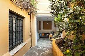 Belle Epoque House of Mirror