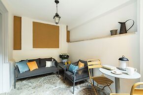 Belle Epoque House of Mirror