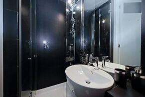 Belle Epoque House of Mirror