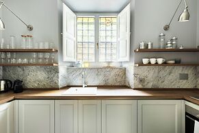 Belle Epoque House of Mirror