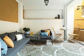 Belle Epoque House of Mirror