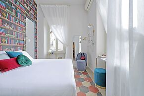 Belle Epoque House of Mirror