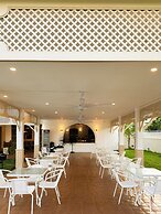 cclim privae resort with pool party