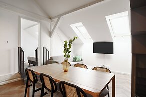 limehome Prague Halkova