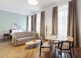 limehome Prague Halkova