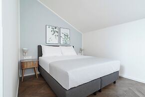 limehome Prague Halkova