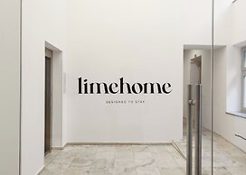 limehome Prague Halkova