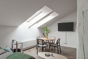 limehome Prague Halkova