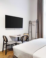 limehome Prague Halkova