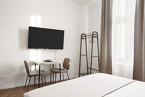 limehome Prague Halkova