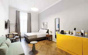 limehome Prague Halkova