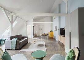 limehome Prague Halkova