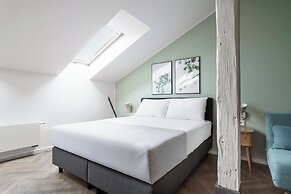 limehome Prague Halkova