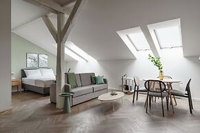 limehome Prague Halkova