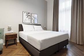 limehome Prague Halkova