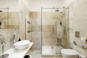 limehome Prague Halkova