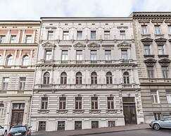 limehome Prague Halkova