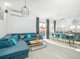 Exclusive Retreat With Private Pool in Novalja