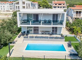 Exclusive Retreat With Private Pool in Novalja
