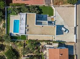 Exclusive Retreat With Private Pool in Novalja