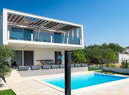 Exclusive Retreat With Private Pool in Novalja