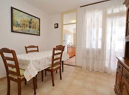 Airy and Comfortable Apartment With Loggia