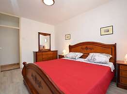 Airy and Comfortable Apartment With Loggia