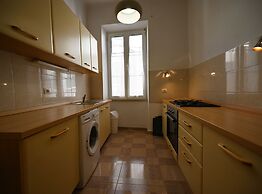 Sweet and Winding Centre Lodge