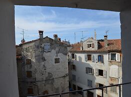 Snug and Stylish Downtown Rovinj Apartment