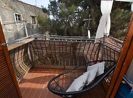 Snug and Stylish Downtown Rovinj Apartment