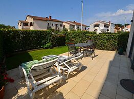 Family Friendly Spacious Apartment With Garden and Terrace