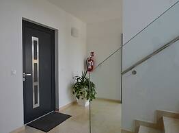 Family Friendly Spacious Apartment With Garden and Terrace