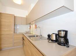 Family Friendly Spacious Apartment With Garden and Terrace