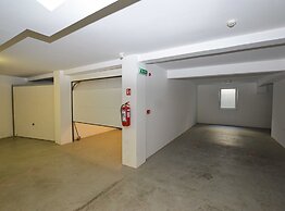 Family Friendly Spacious Apartment With Garden and Terrace