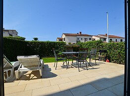 Family Friendly Spacious Apartment With Garden and Terrace