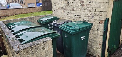 Snug - Macushla Apartment