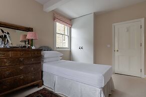 Radipole Road IV by Onefinestay