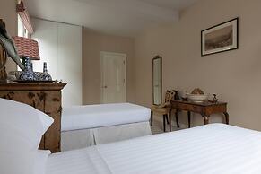 Radipole Road IV by Onefinestay