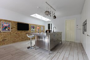 Radipole Road IV by Onefinestay