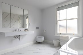 Radipole Road IV by Onefinestay