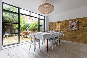 Radipole Road IV by Onefinestay