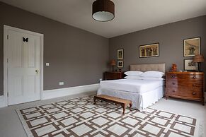 Radipole Road IV by Onefinestay