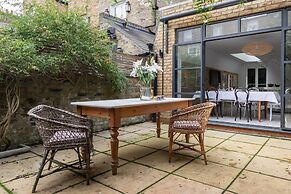 Radipole Road IV by Onefinestay