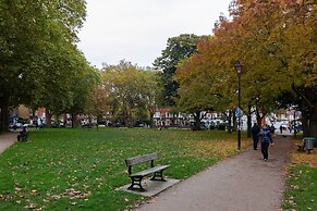 Radipole Road IV by Onefinestay