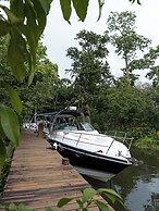 Boatique Hotel and Marina
