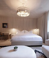 Palace Modern Hotel at the Plaza