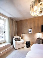 Palace Modern Hotel at the Plaza